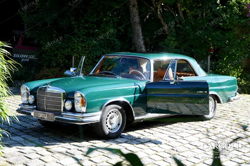 Mercedes-Benz 280 SE 3.5 Coupé 10