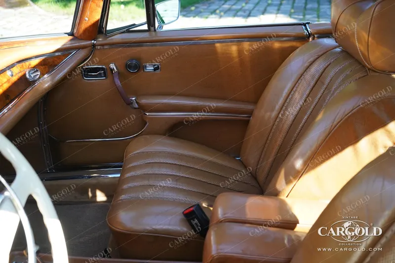 Mercedes-Benz 280 SE 3.5 Coupé 11