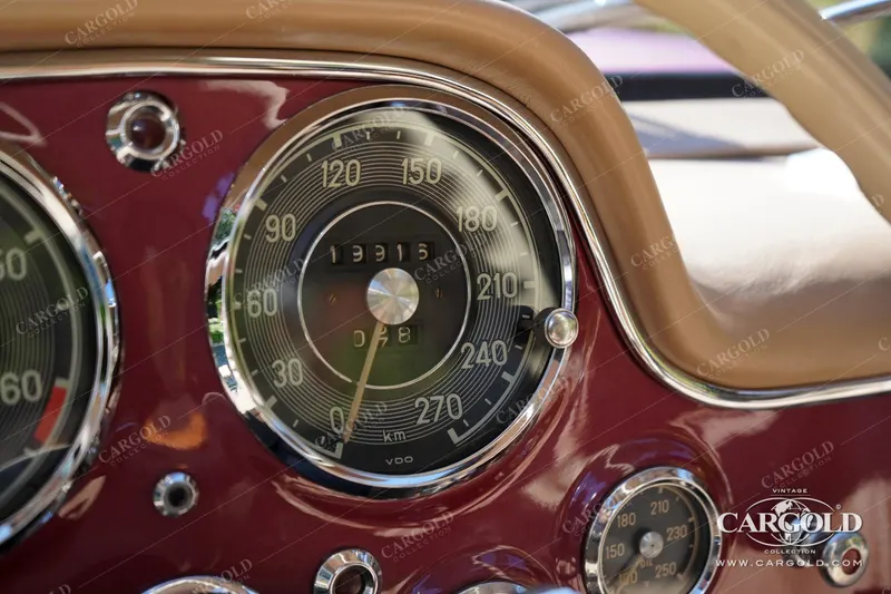 Mercedes-Benz 300 SL Gullwing 5