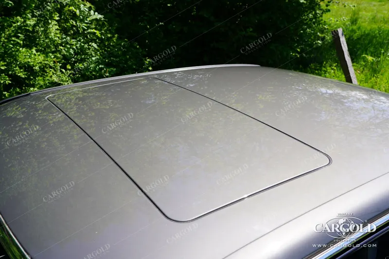 Mercedes-Benz 560 SEC 9