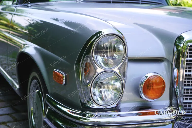 Mercedes-Benz 280 SE 3.5 Coupé 9