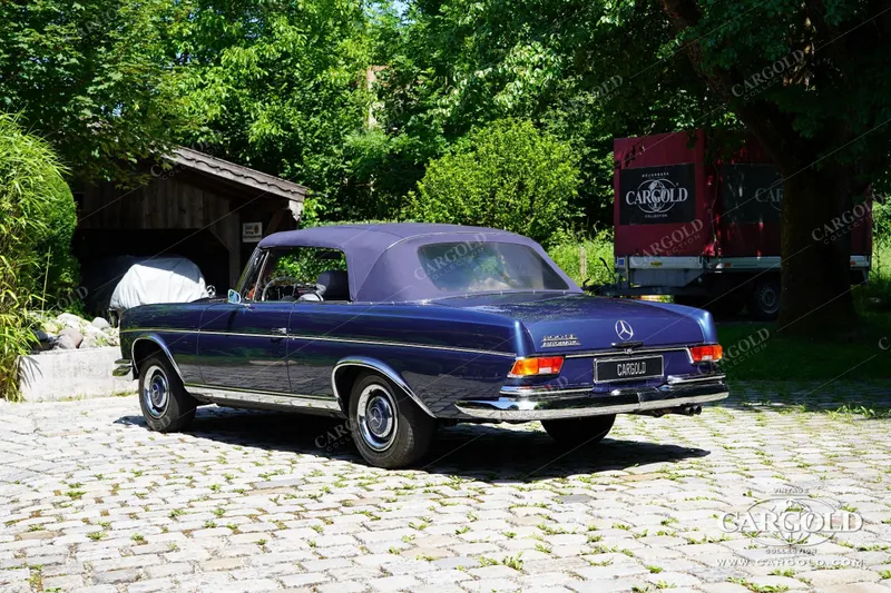 Mercedes-Benz 300 SE Cabriolet 7