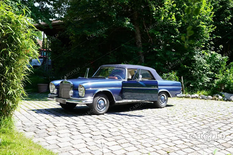 Mercedes-Benz 300 SE Cabriolet 4