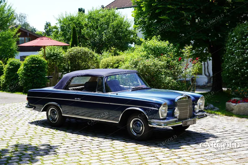 Mercedes-Benz 300 SE Cabriolet 13