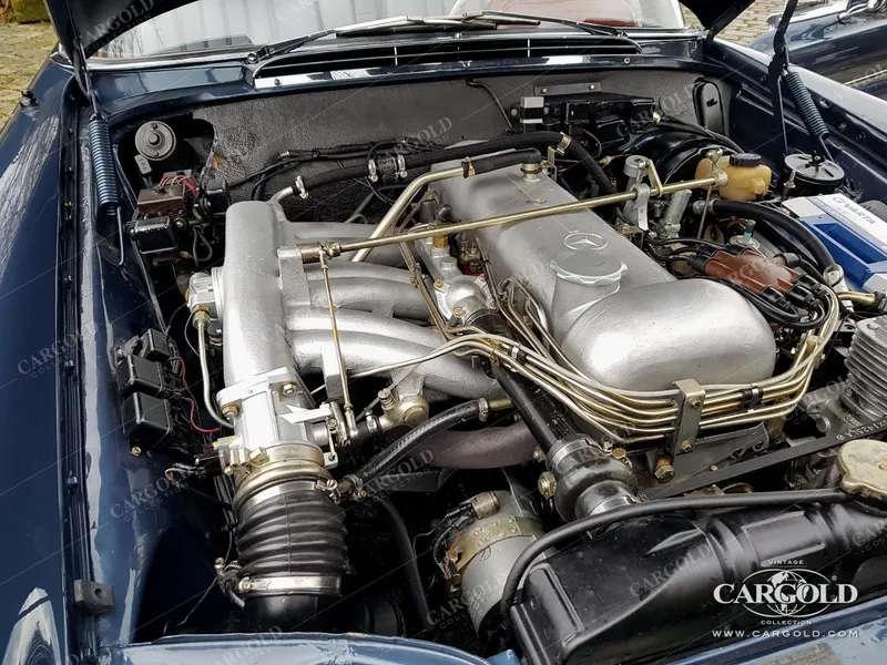 Mercedes-Benz 300 SE Cabriolet 5