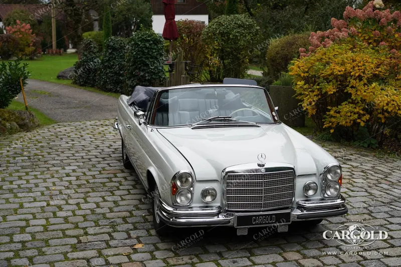 Mercedes-Benz 280 SE 3.5 Cabriolet 10