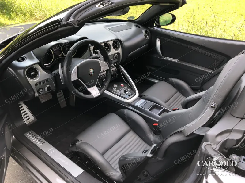 Alfa Romeo 8C Spider 3