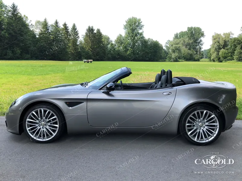 Alfa Romeo 8C Spider 4