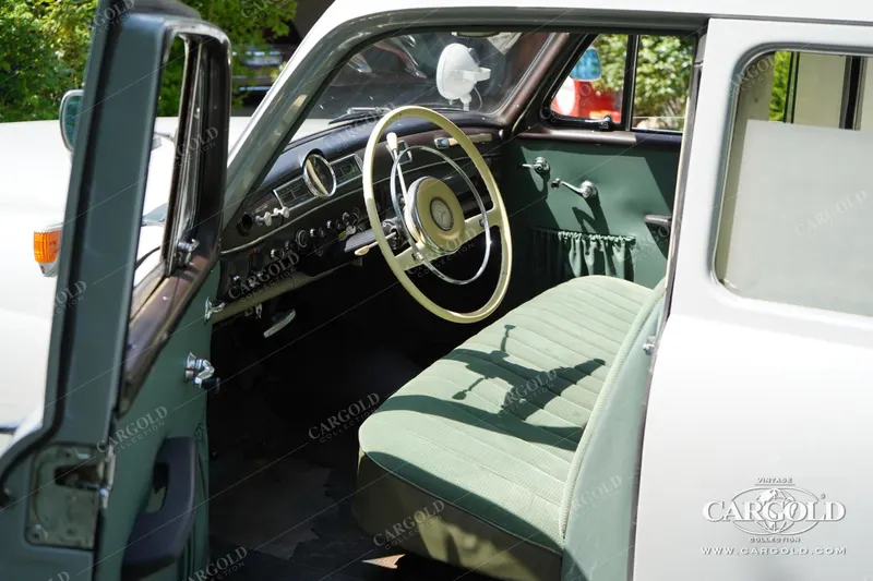 Mercedes-Benz 190 D Binz Krankenwagen 9