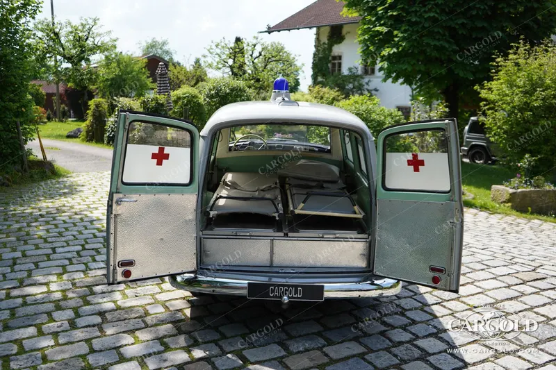 Mercedes-Benz 190 D Binz Krankenwagen 6