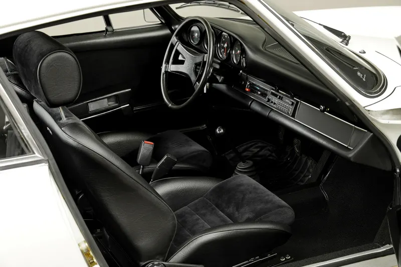 Porsche 911 Carrera RS 2.7 Touring 7