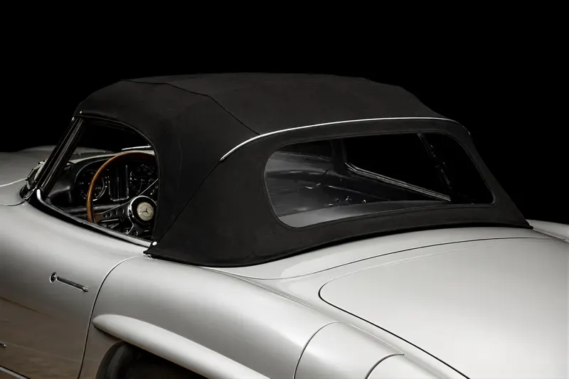 Mercedes-Benz 300 SL Roadster 8