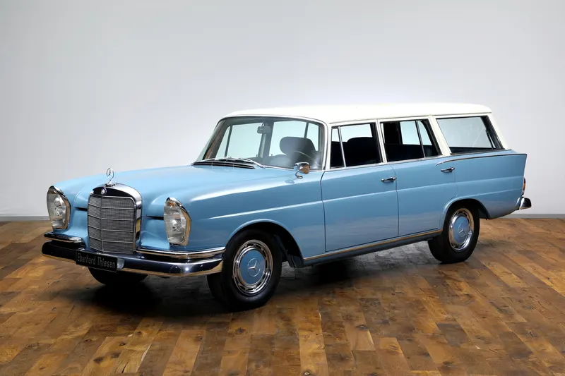Mercedes-Benz 230 S Universal 2