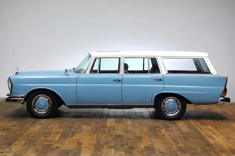 Mercedes-Benz 230 S Universal 4
