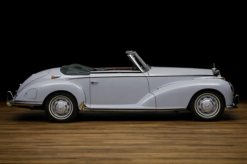 Mercedes-Benz 300 S Roadster 3