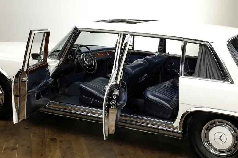Mercedes-Benz 600 Limousine 9