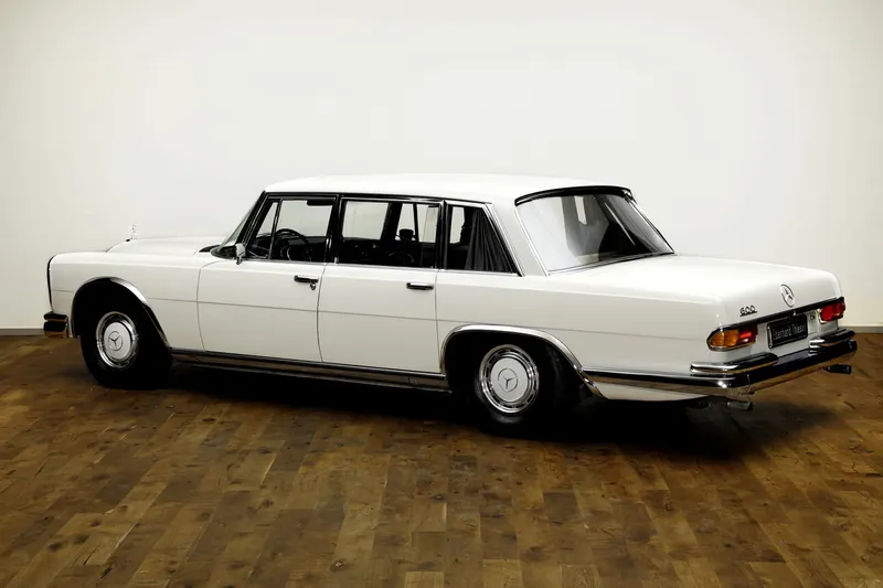 Mercedes-Benz 600 Limousine 5