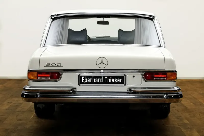 Mercedes-Benz 600 Limousine 8
