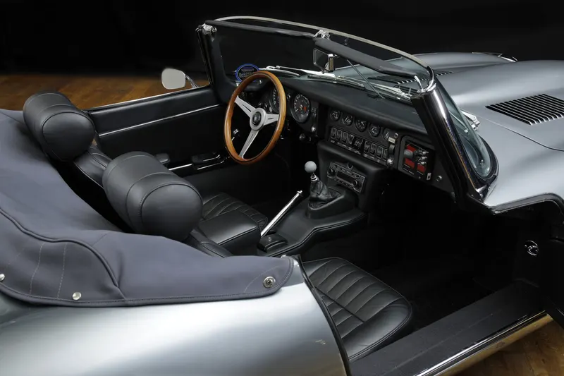 Jaguar E-Type Serie II 4.2 Roadster 7