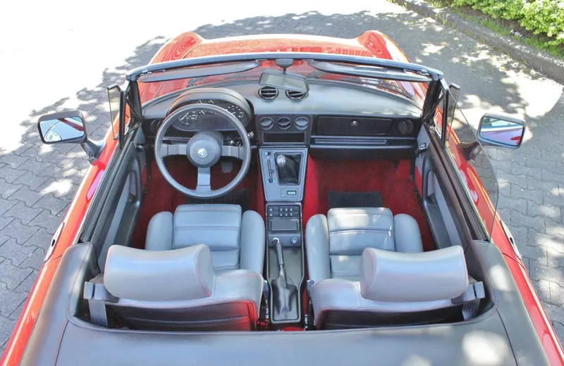 Alfa Romeo Spider 2000 QV 10