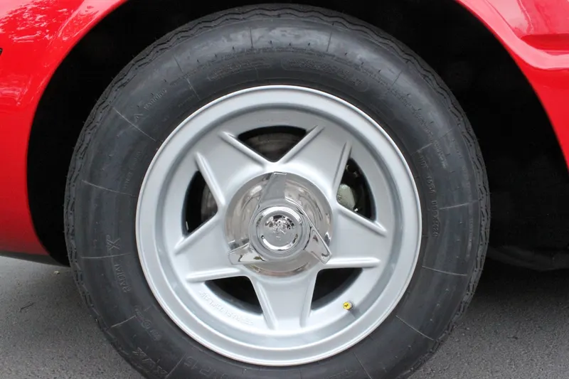 Ferrari Daytona 365 GTB4 12