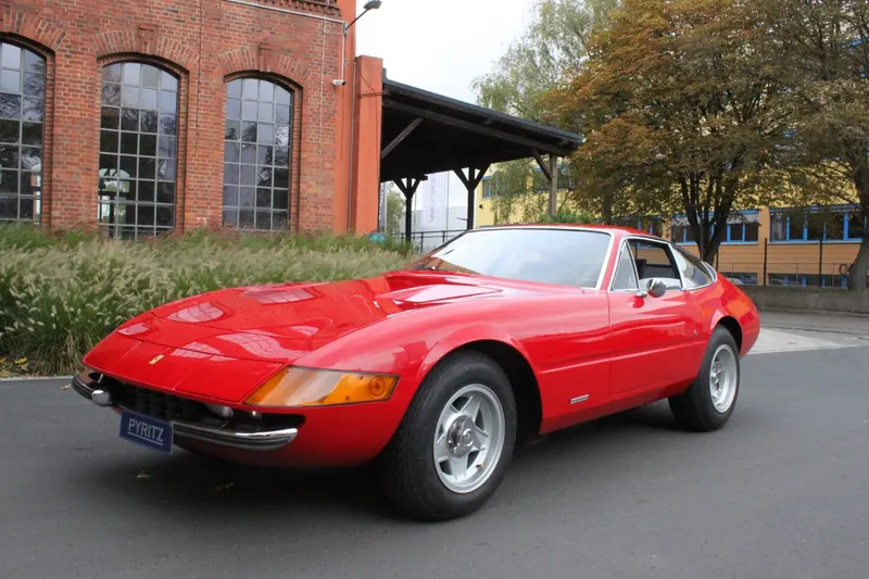 Ferrari Daytona 365 GTB4 2