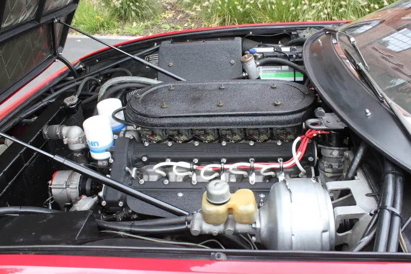 Ferrari Daytona 365 GTB4 6
