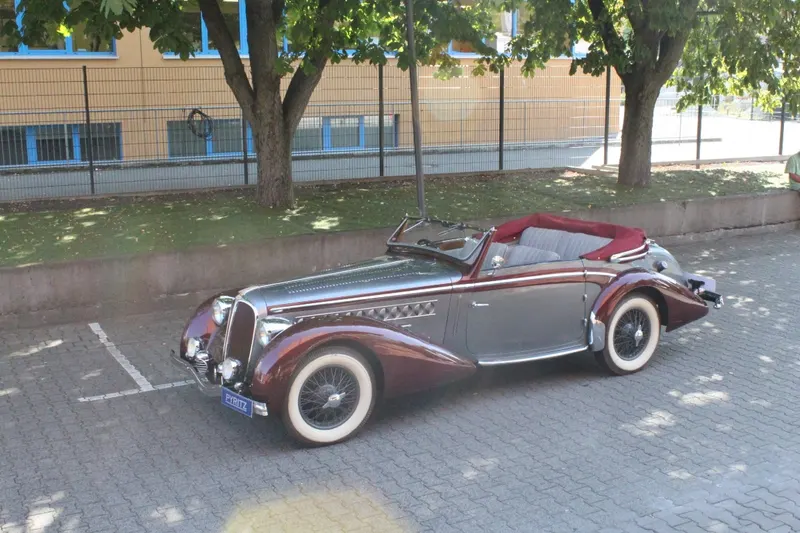135 M Cabriolet by Henri Chapron 3