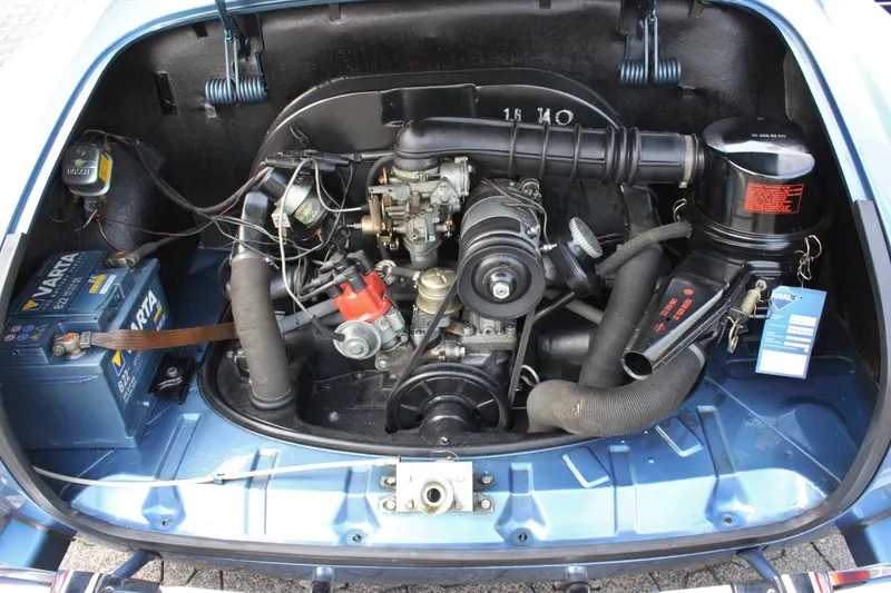 Volkswagen Karmann Ghia Cab. 10