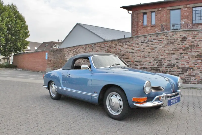 Volkswagen Karmann Ghia Cab. 4