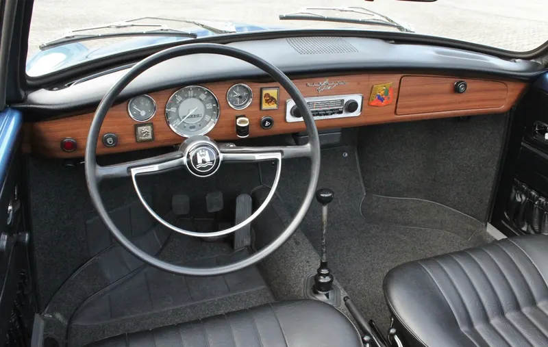 Volkswagen Karmann Ghia Cab. 13