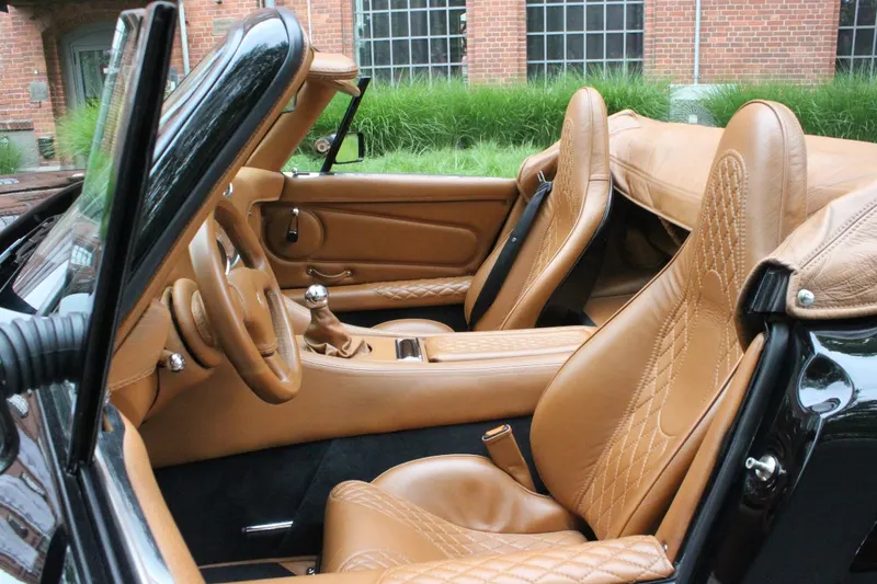 MF 3 Roadster 12