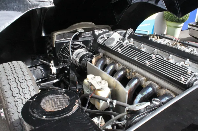 Jaguar E Typ Serie II Cab. 10