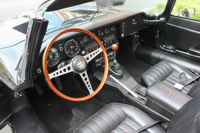 Jaguar E Typ Serie II Cab. 12