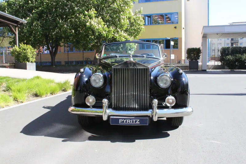 Silver Cloud II 8