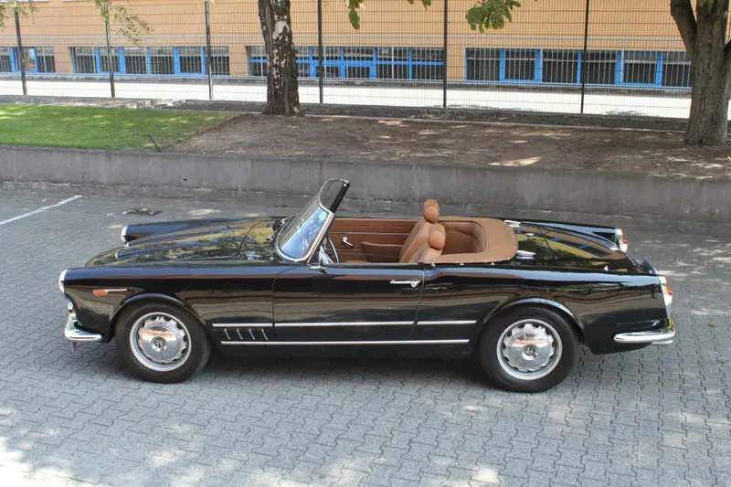 Alfa Romeo Touring Spider 2000 4
