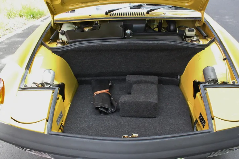 Volkswagen -Porsche 914-6 12