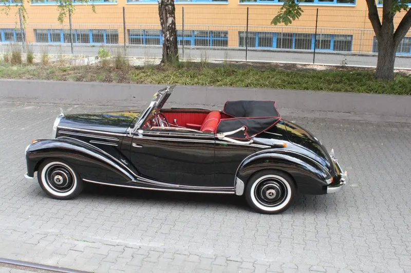 Mercedes-Benz 220 Cab. A 8