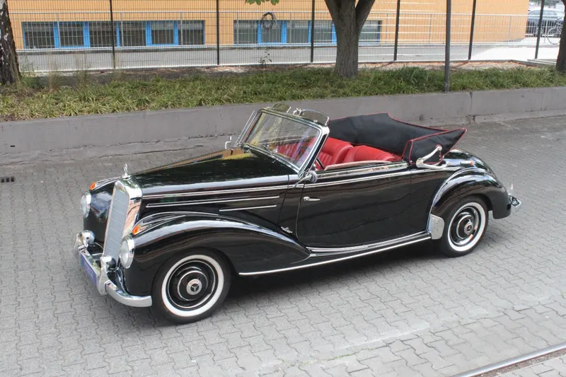 Mercedes-Benz 220 Cab. A 4