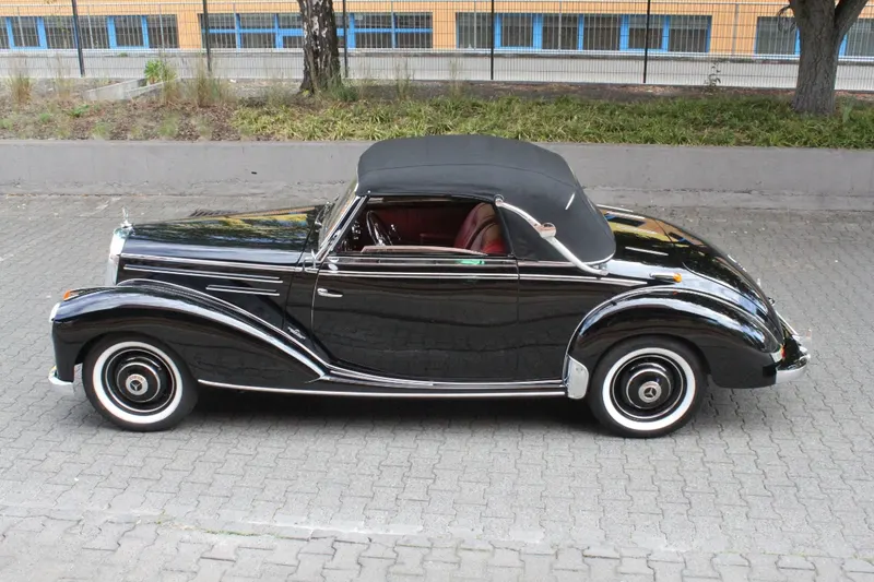 Mercedes-Benz 220 Cab. A 9