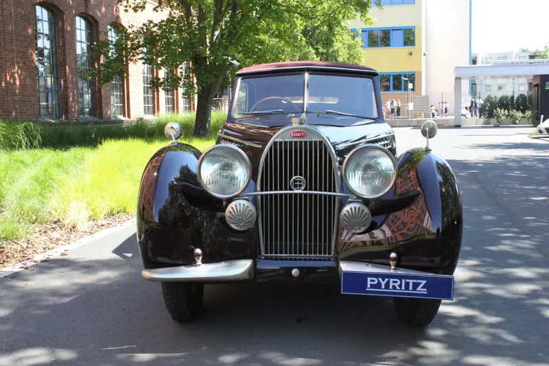 Bugatti Type 49 Kabriolet 8