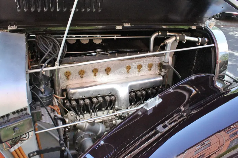 Bugatti Type 49 Kabriolet 11