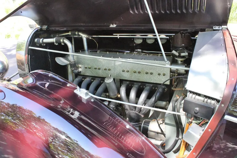 Bugatti Type 49 Kabriolet 9