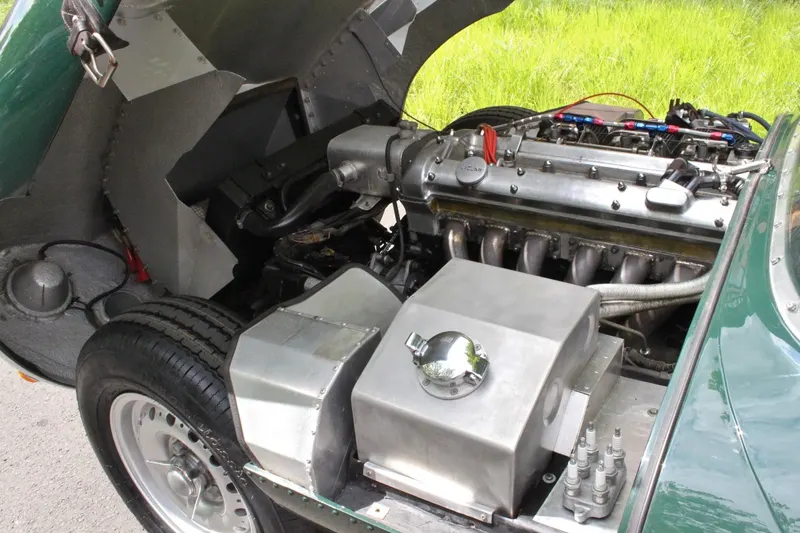 Jaguar D Type Replika 8