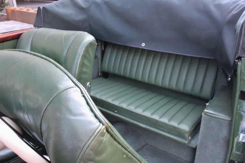 Mercedes-Benz 220 Cab. A 9