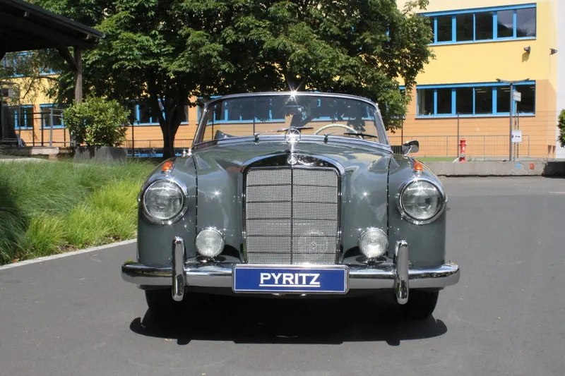 Mercedes-Benz 220 SE Ponton Cabriolet 6