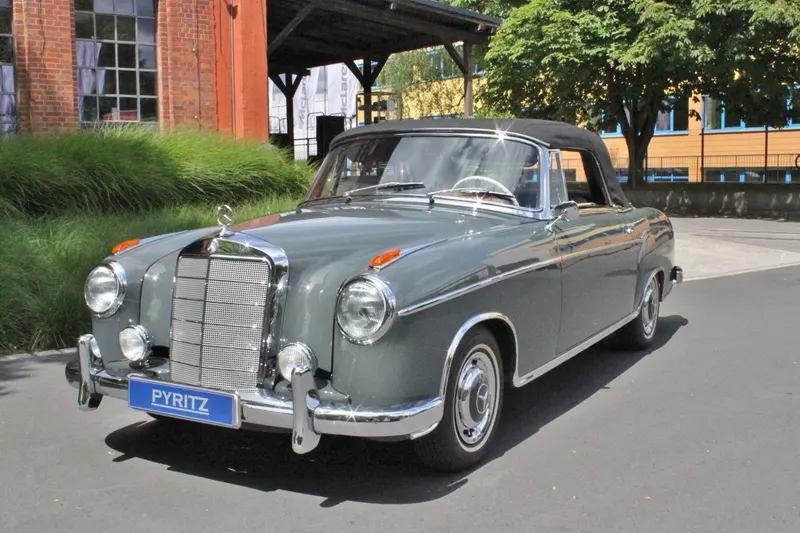 Mercedes-Benz 220 SE Ponton Cabriolet 3
