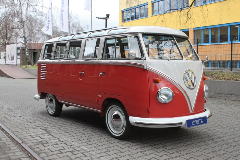 Volkswagen T1 Samba Bus 4