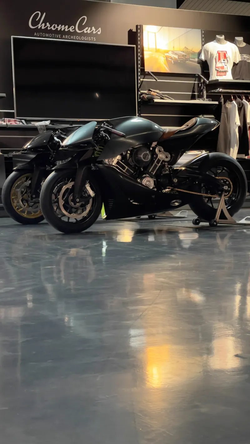 Aston Martin Bike Brough Superior 13