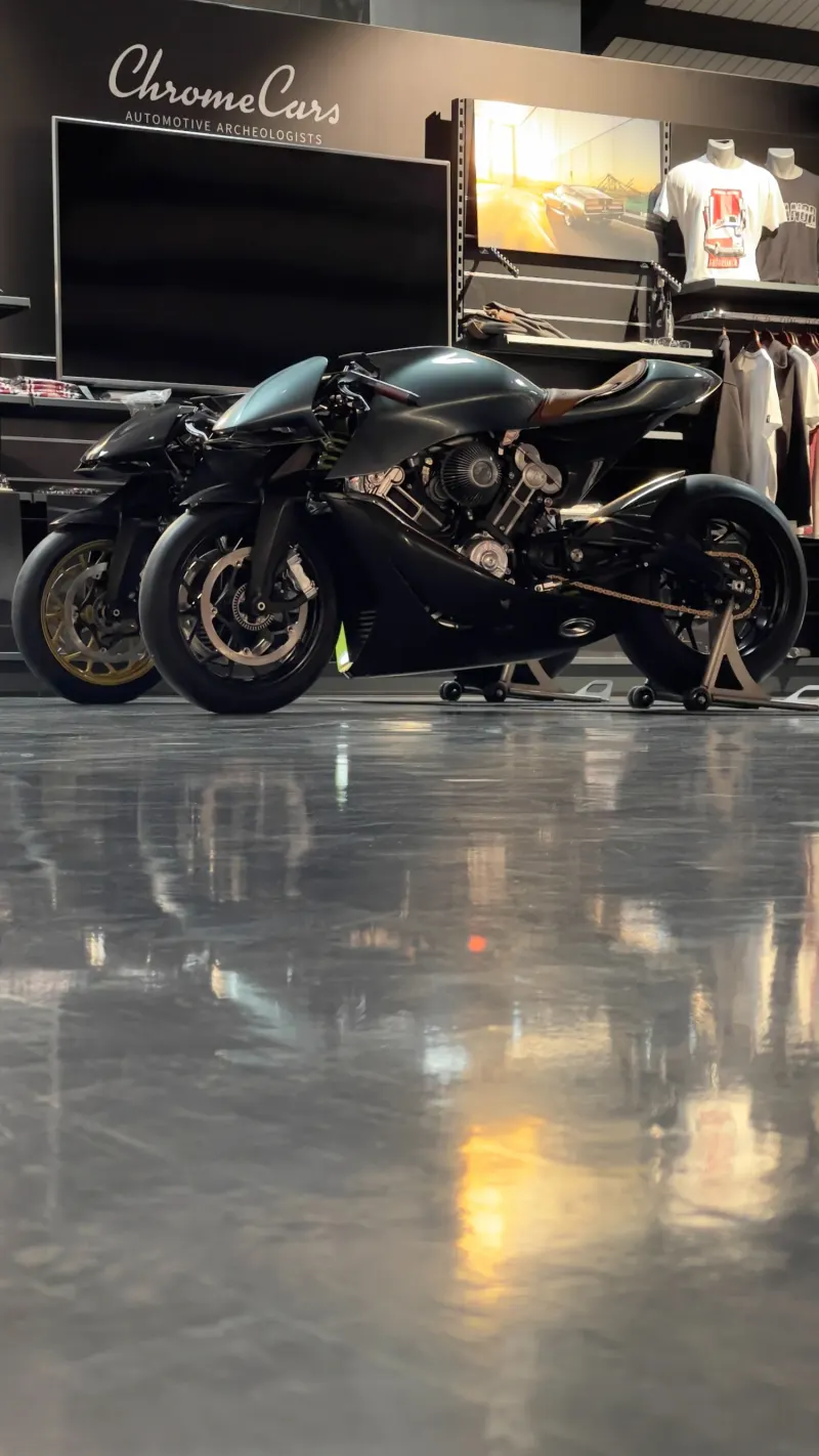 Aston Martin Bike Brough Superior 9